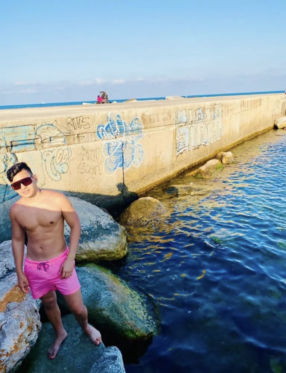 heteroseng4's tweet photo. Uf papi que rico está🥵🥵 https://t.co/hzkrOpQS86
