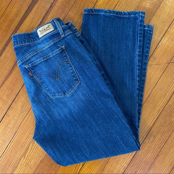 sunnieimorrison's tweet photo. So good I had to share! Check out all the items I'm loving on @Poshmarkapp #poshmark #fashion #style #shopmycloset #levis #vintage #greylin: https://t.co/akvcbAKiHM https://t.co/1pQdKUud30
