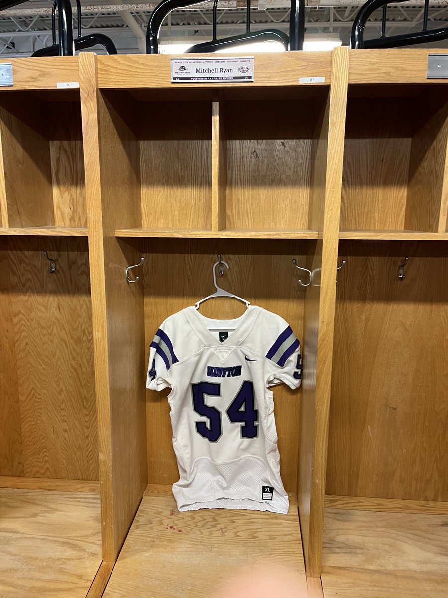 Mitchell934's tweet image. I’d like to say thank you to ⁦@CoachMNardo⁩ ⁦@coach_shank05⁩ and ⁦@Recruit25_hill⁩ and the rest of the coaching staff for the great visit and receiving a offer from them ! 🟣⚪️
⁦@TheSupercop2366⁩ 
⁦@TCTigerFB4Life⁩