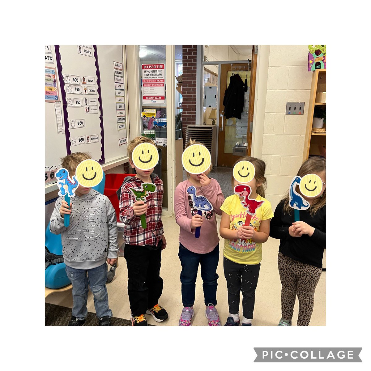 JulieMedd's tweet photo. Our shared reading is a fun one this week! #literacy #dramaticplay @TVDSBKinder https://t.co/RMB3KJvcs4
