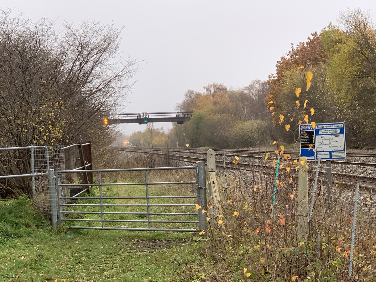 DelepChimney's tweet photo. Too much mist around for nature shots on todays #walk, so just a few #trains passing the former #Hasland #locoshed site #railways https://t.co/JeSCh2kOJ0