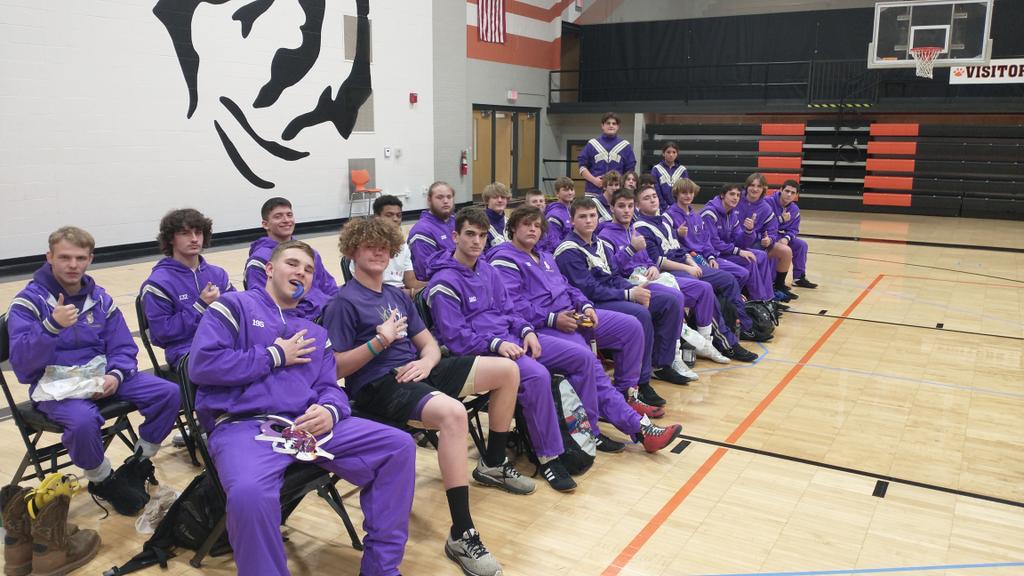 BedwellWes's tweet photo. Gold Pride Wrestling getting ready for the season opener @ Olney.  1st time in over a decade Arrows open with a full lineup.  Great collaboration between football and wrestling.  Thanks @coach_caton https://t.co/9cDVQNQteJ