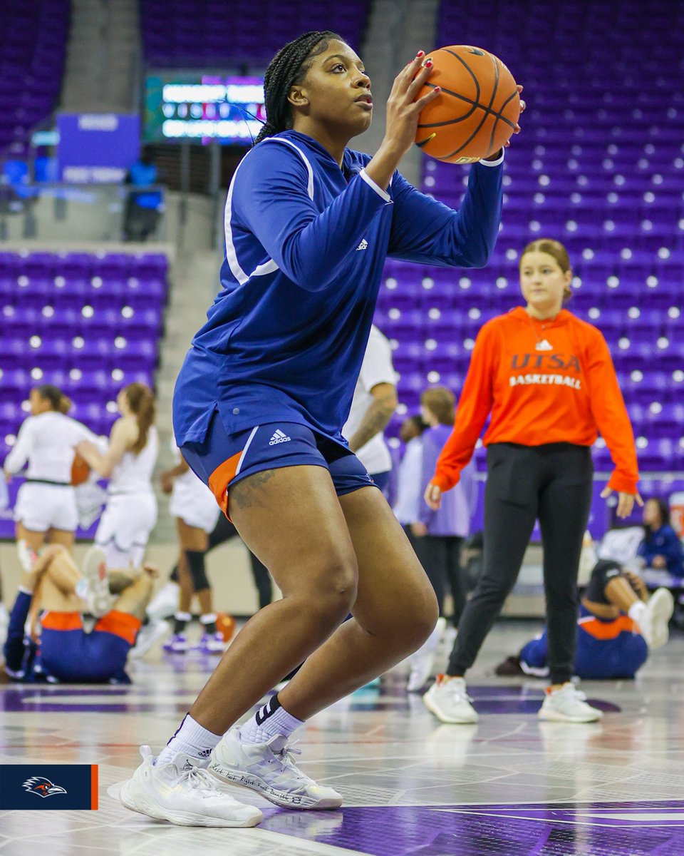 UTSAWBB's tweet photo. Back at it tomorrow! 💪

#BirdsUp 🤙 | #OwnIt | #LetsGo210 https://t.co/eSmv9nQwPO