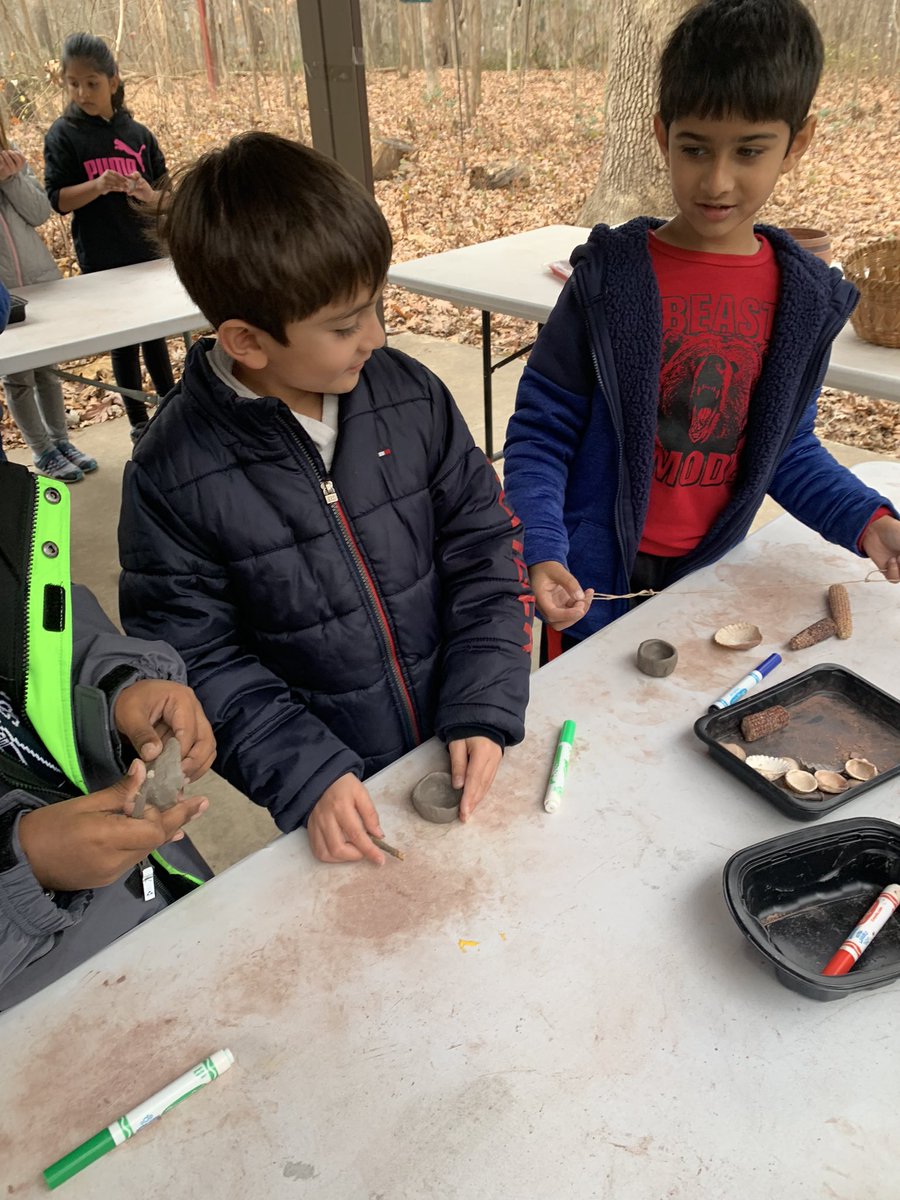 _klwright1's tweet photo. First field trip in 3 years and ss loved every minute of it! From loading the buses, the bus ride, and each part of the program at Hidden Oaks Nature Center, it was an exciting experience! @oakhilles https://t.co/P1hgGfqnd2