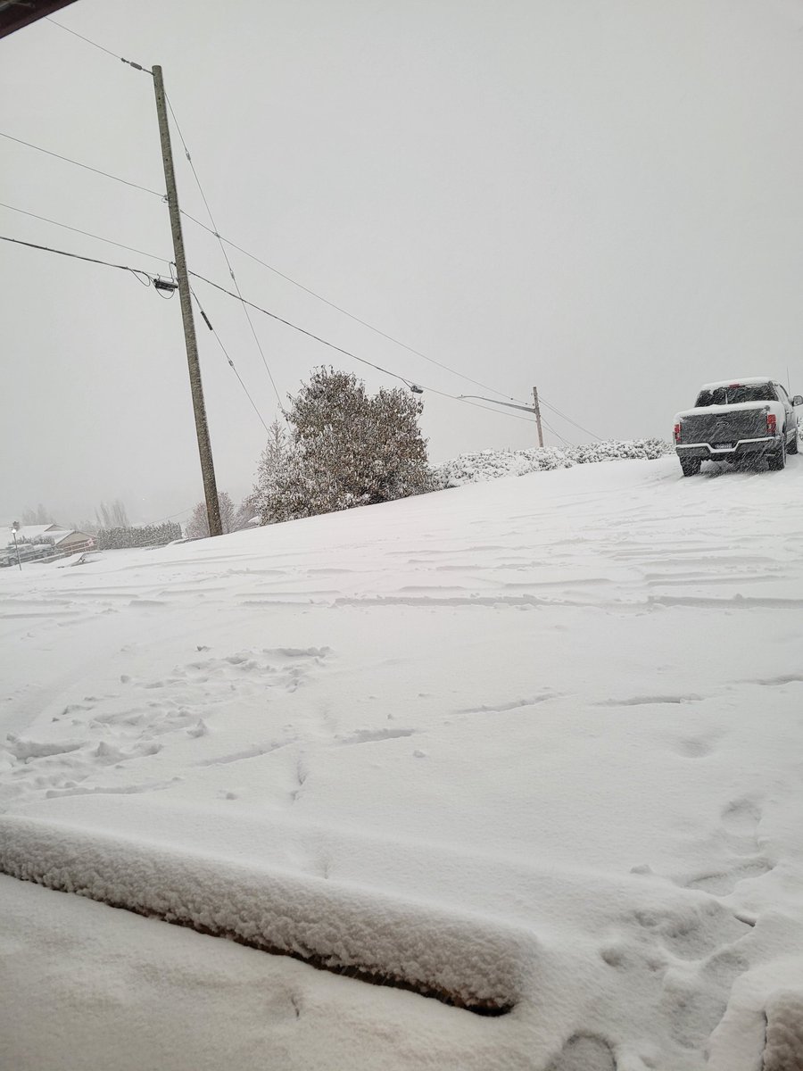 readme3385's tweet photo. @MackenzieRead_ @CHEK_News View of Ladysmith from my office https://t.co/GiP9gOpSkd