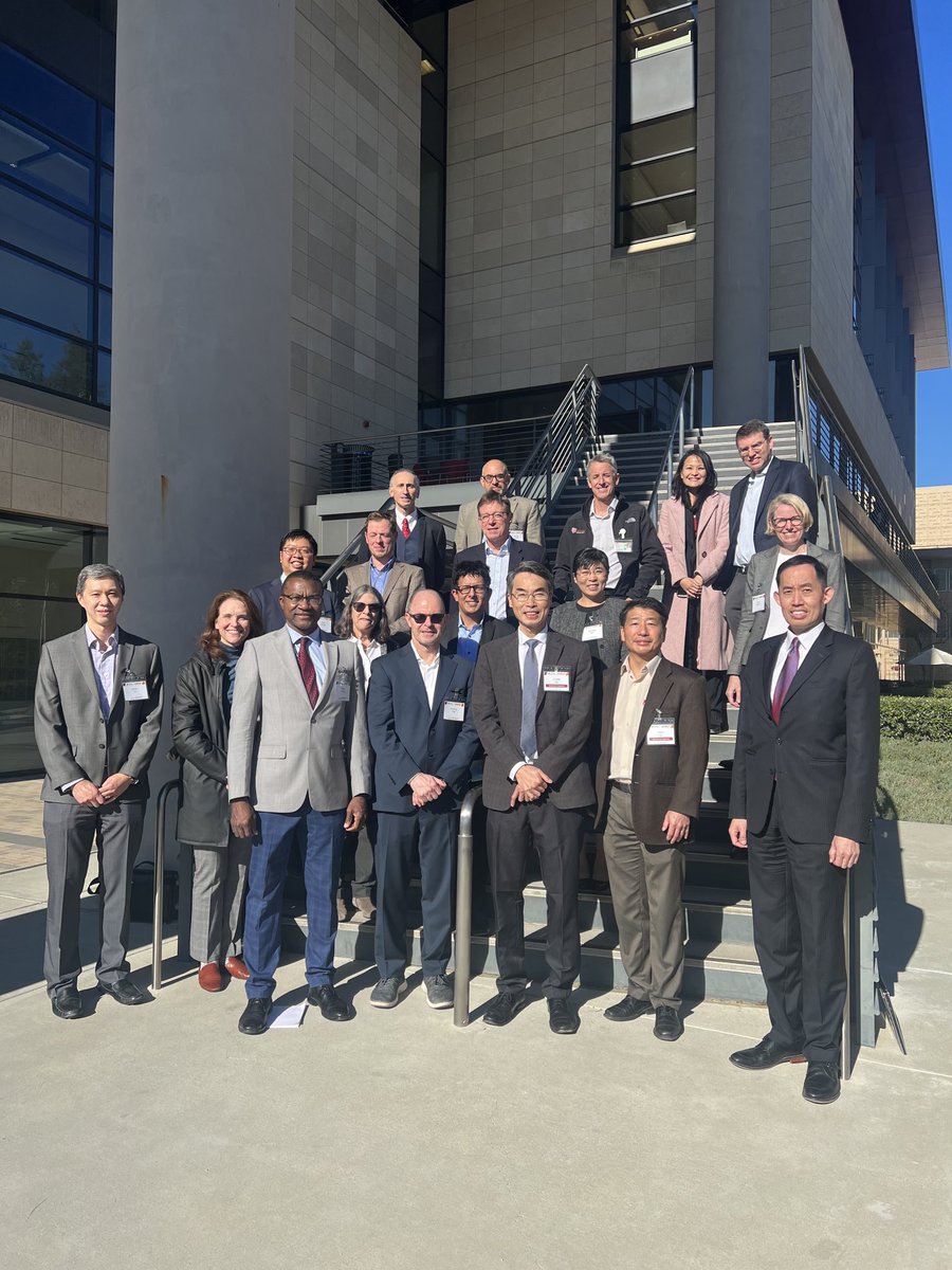 Joseph_C_Wu's tweet photo. Day 2 of ⁦@StanfordCVI⁩ and ⁦@WeillCornell⁩ cardiovascular symposium with group photo, speakers photo, and panelists photos. ⁦@SeanM_Wu⁩ ⁦@StanfordDeptMed⁩ ⁦@StanfordVasc⁩ ⁦@StanfordCTSurg⁩ ⁦@StanfordMed⁩ ⁦⁩ ⁦@Nazish_Sayed⁩ https://t.co/D3BxHIkQiZ