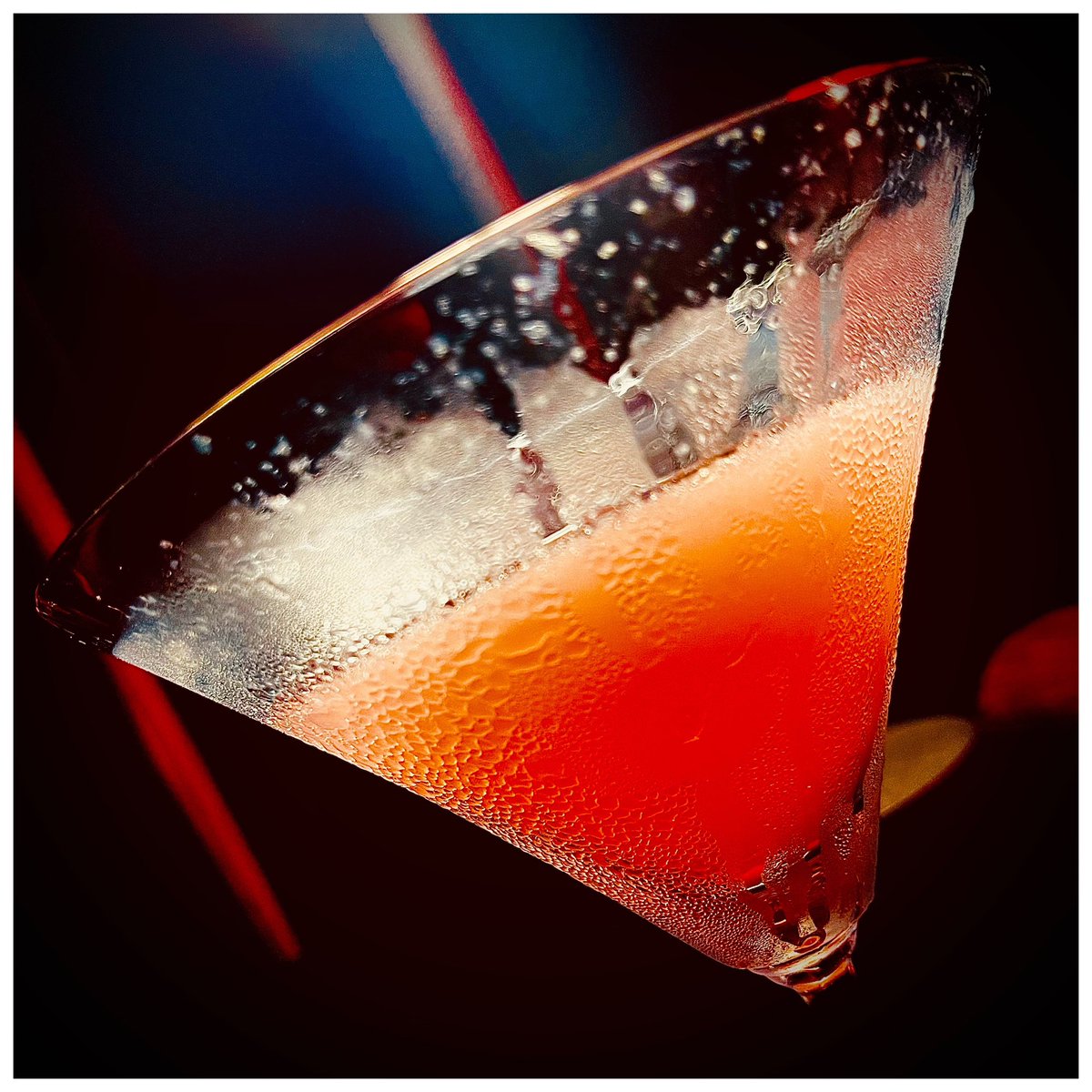 Fran_Spi's tweet photo. Cosmopolitan are overrated or not ? https://t.co/EP4u8s16lo