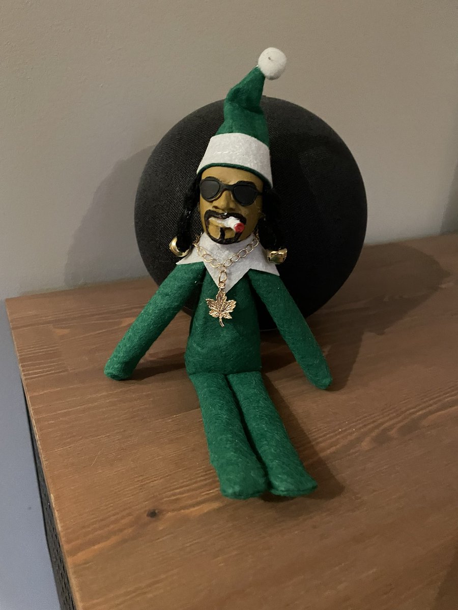 BrianLaboss's tweet image. My daughter will love this! #snooponastoop