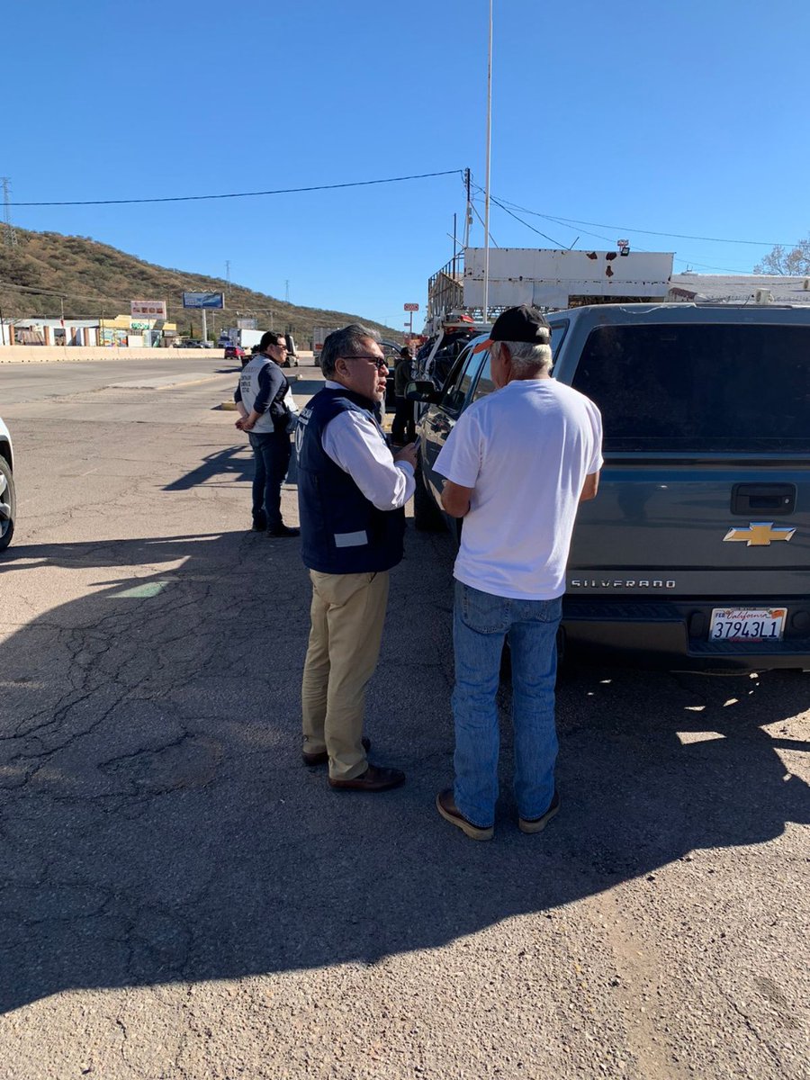 FAS_Sonora's tweet photo. El día de hoy estuvimos en la ciudad de Nogales, Sonora, en el arranque del programa #HéroesPaisanos 

La #FASonora trabajando en equipo con distintas dependencias en el combate a la corrupción 🤝

Si eres víctima envíanos DM para decirte cómo puedes presentar tu denuncia. https://t.co/XXQcBpKaLn