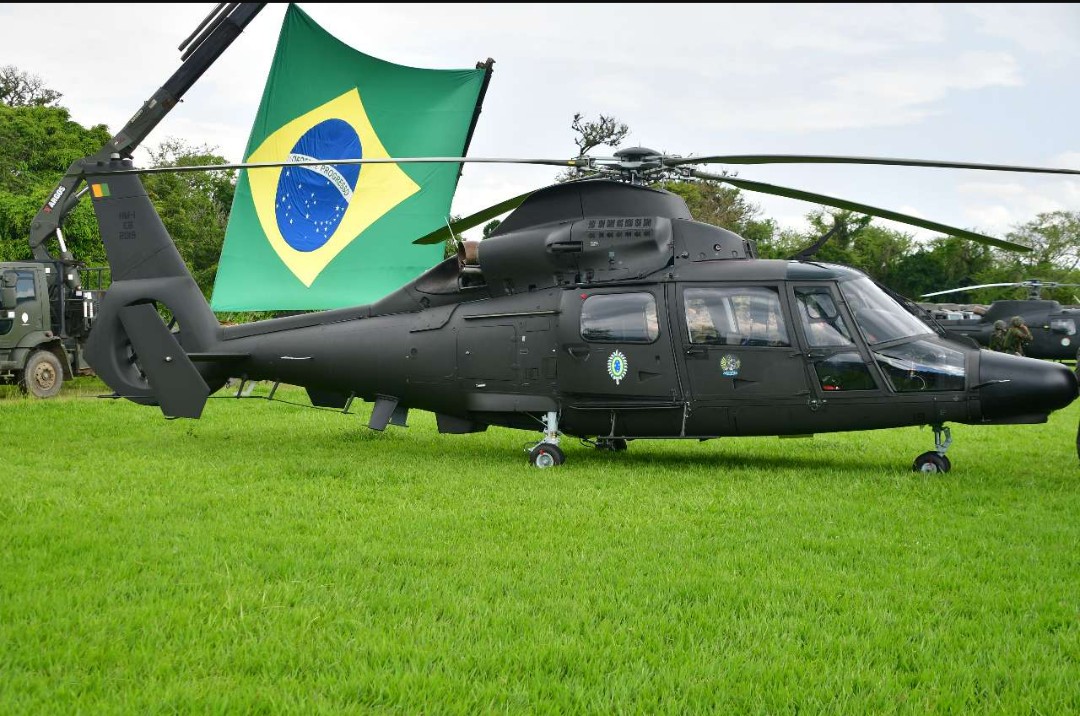 JoaoAlbertoPF's tweet photo. Pra quem acha que aparato Militar é custo e não Investimento!
@exercitooficial #ffaa @marmilbr @fab_oficial #comandos #comanf #bope #boe #Rota #bpe #pqd https://t.co/AjNnIhTcwK
