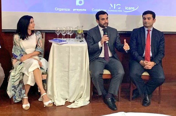 SubseJusticiaCl's tweet photo. Subsecretario @jgajardofalcon participa en premiación Sello Transforma de Fundación Proyecto B, que trabaja con empresas privadas en la reinserción laboral de jóvenes en situación de vulnerabilidad e infractores de ley.
@fproyectob
@Sename_gobierno🌱 https://t.co/Q8uFm05i9Z