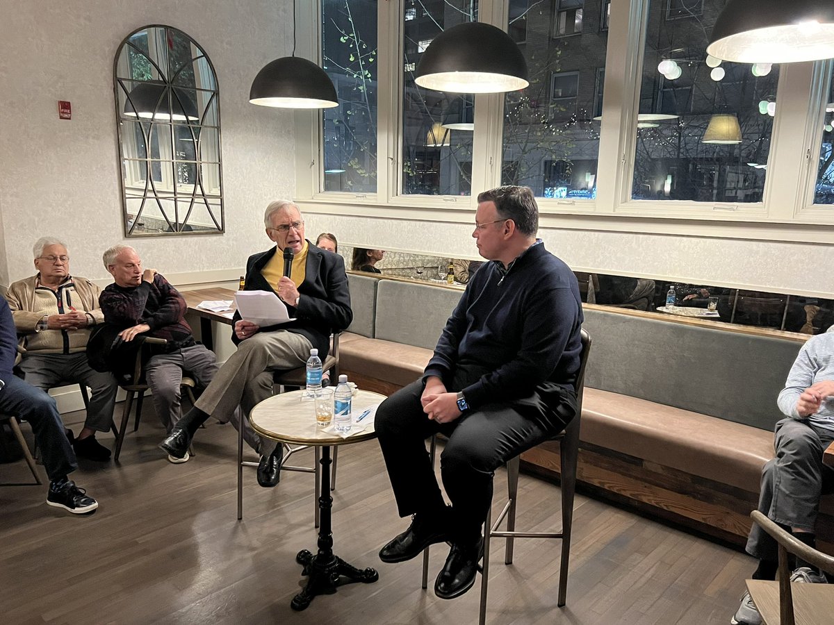 _PhillyForward's tweet image. 3rd Right of Philly residents and businesses: streets free from trash and illegal dumping. Jeff Brown addresses why the problem exists and how he would address it. #PhillyBillOfRights