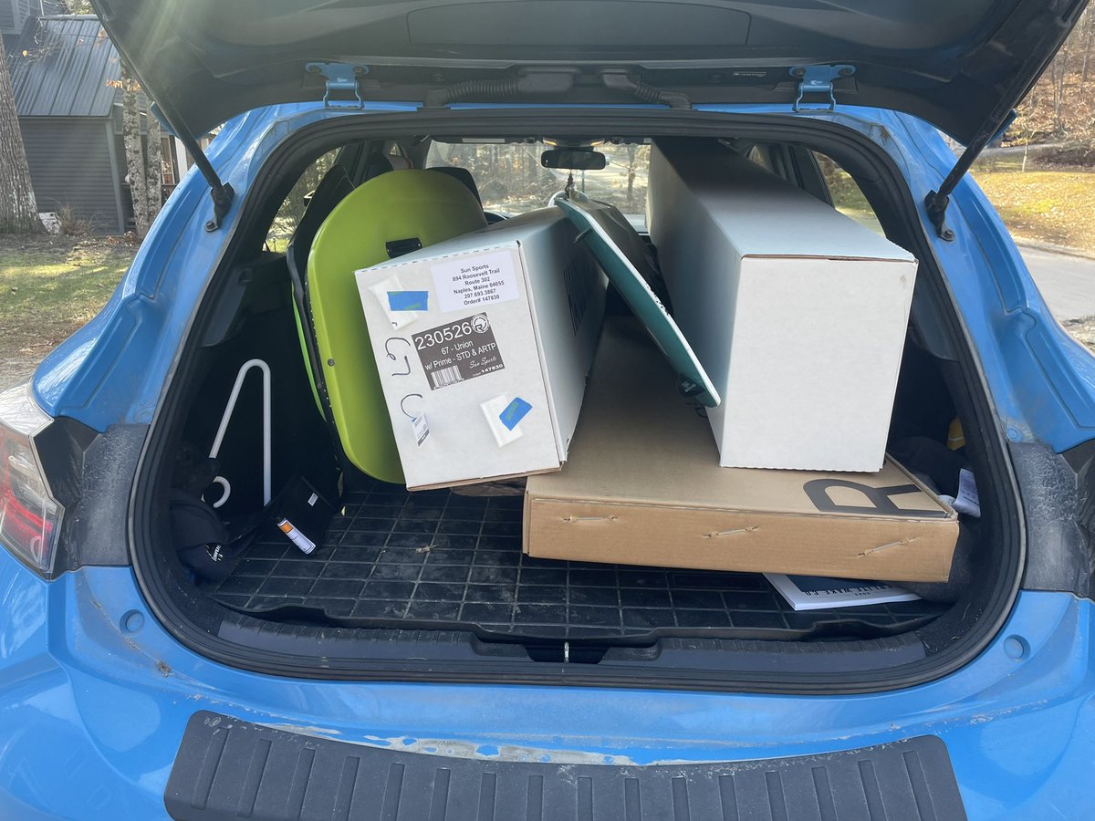 SunsportsME's tweet photo. Who needs Reindeer when you have a Corolla?

#specialdelivery https://t.co/CzXka56abO