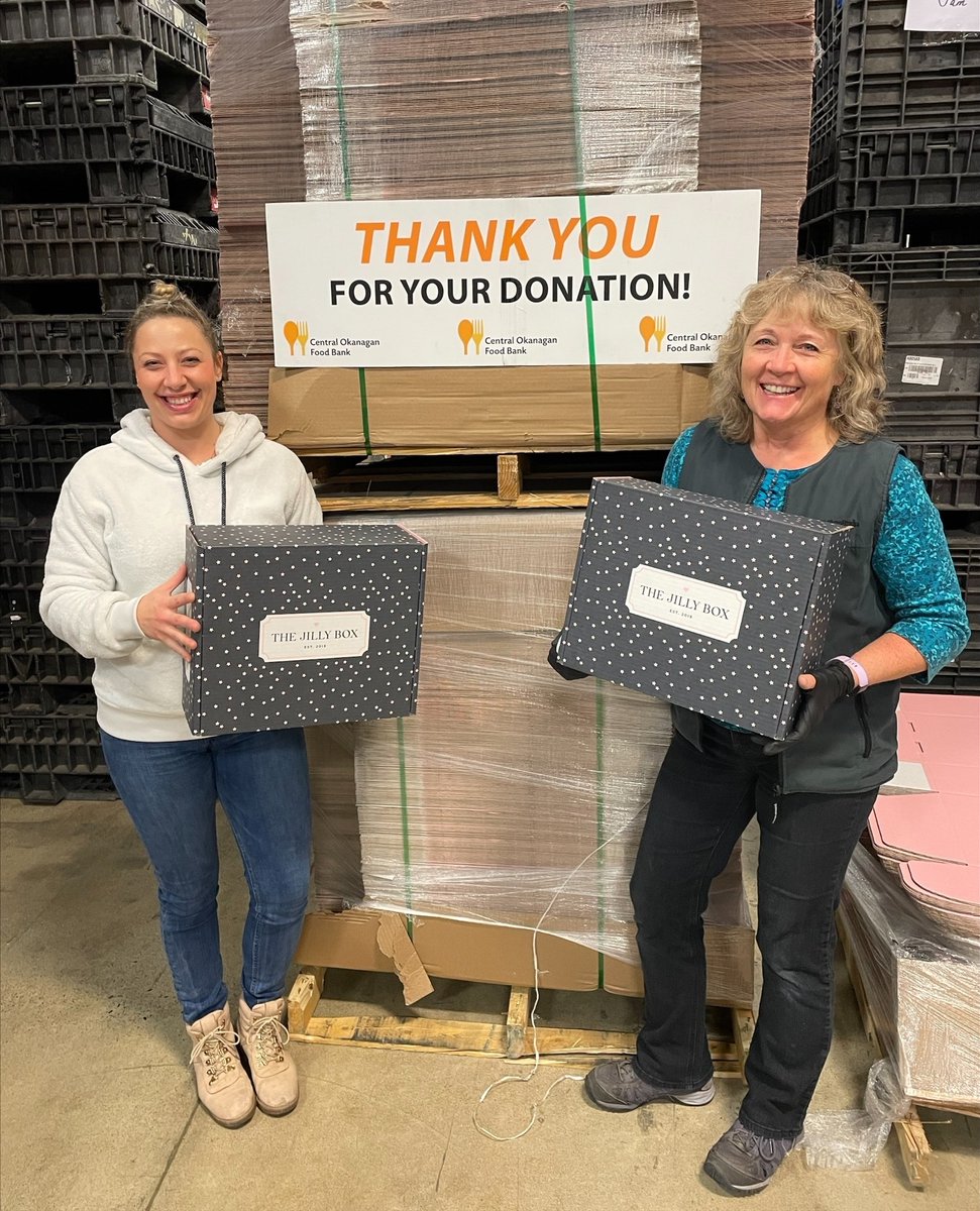 COFoodBank's tweet photo. We are grateful to the @thejillybox for donating these boxes which will hold all the holiday fixings for families.
Thank you!
#foodbank #holidayhamper #jointhefoodmovement #fooddistribution #foodequity #kelowna #okanagan #westkelowna #jillianharris #jillybox #supportlocal https://t.co/sGyw4TDBWy