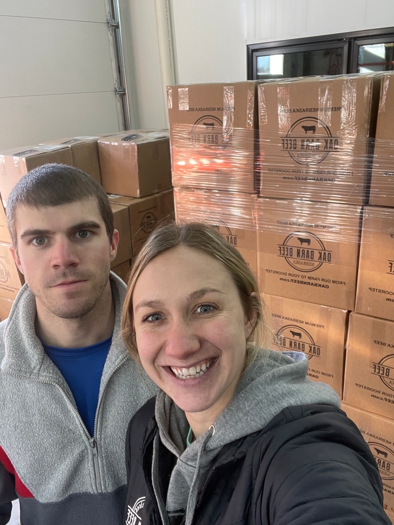 OakBarnBeef's tweet photo. The UPS truck is almost as full as our hearts! ❤️

THANK YOU to all of you who shopped with us on Small Business Saturday! We're blown away by all the support you showed us, whether it was placing an order, sharing our posts, or commenting testimonials on our posts!
🙌🙌 https://t.co/PuaJaph45Q