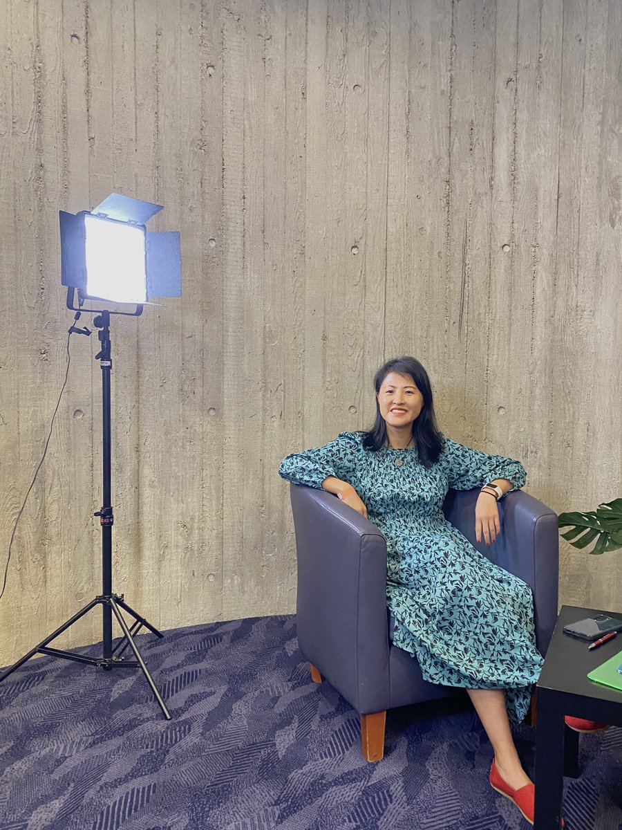 ABF_Events's tweet photo. Setting up the studio.. with our beautiful MC @lucylin007 #Fintech22 https://t.co/5YoOpYTDTG