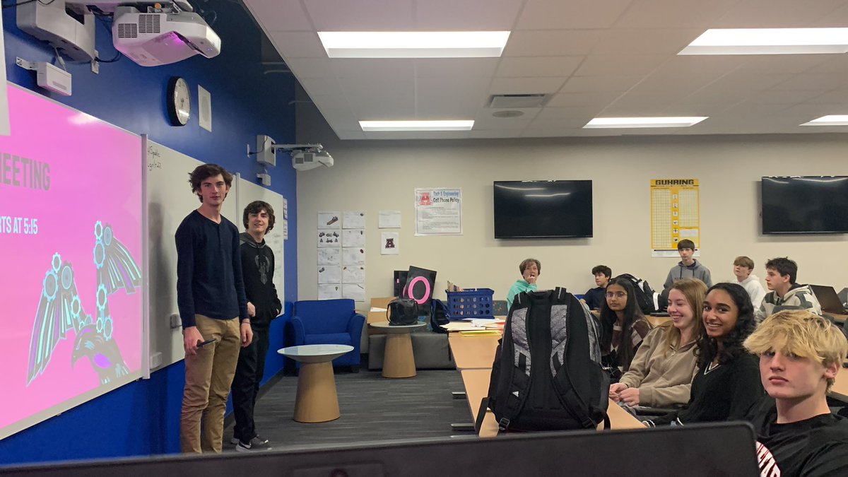 Cyberhawks706's tweet photo. tuesday meeting off to a good start!!! 👍😄 https://t.co/Wju7drISWL