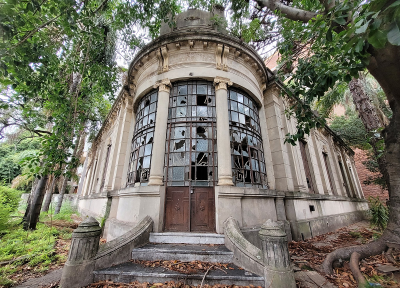 OrtuzarNoticias's tweet photo. #VillaDevoto El proyecto para recuperar la casa de Francisco Beiró podría perder estado parlamentario. https://t.co/lMev8J10k7 https://t.co/5JlTeY7mJM
