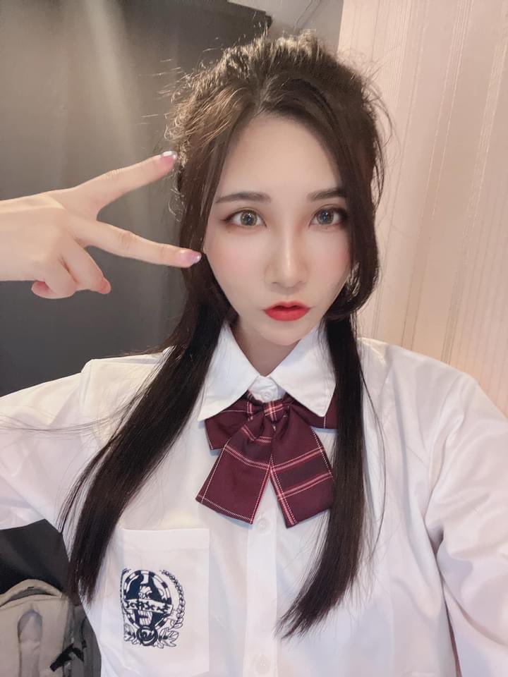 chuyo622's tweet photo. 早安要上學惹
12/1解封口罩你們還會戴嗎？
我是會繼續戴🤔 https://t.co/KMVPoiFwW0