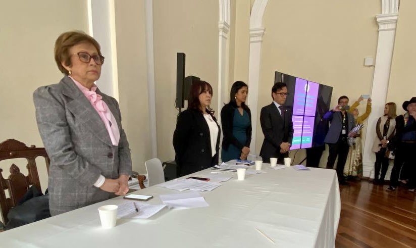 JahelUp's tweet photo. Hoy conmemoramos el Día Internacional de las #DefensorasDeDDHH, un merecido reconocimiento y respaldo a la labor que desarrollan las mujeres lideresas y defensoras de DD.HH en las regiones de nuestro país.
🟣 Abro #hilo (…) 🧵👇🏾 https://t.co/6j5Jyh8CDf