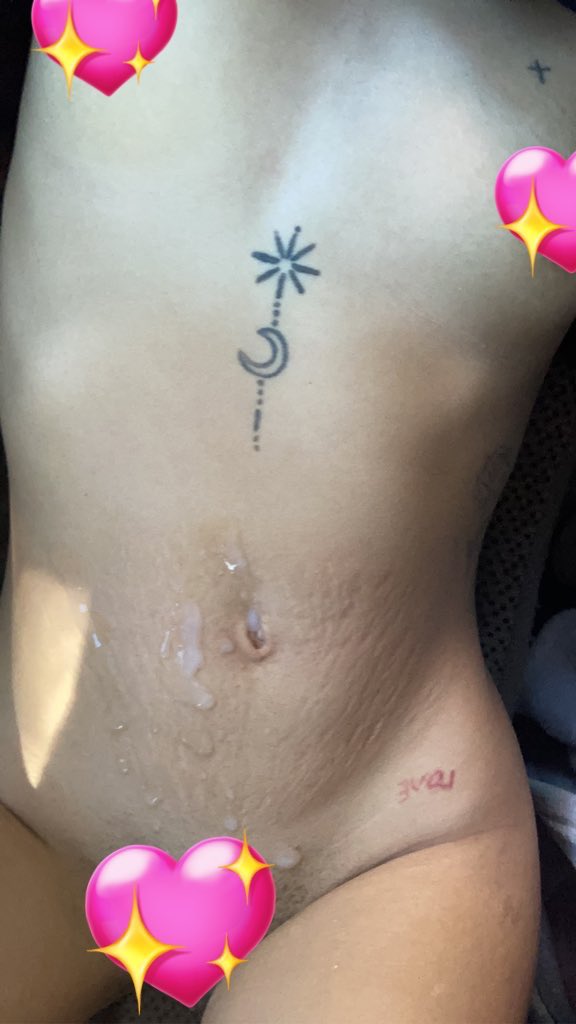 BabieLiley's tweet photo. Aboht to be gone for 2 weeks won’t have my phone either but need to make 47$ to pay a ticket before I go come buy some content 💜 I’m a verified seller #Sellingcontents #sellingcheapcontent #SellingContent #buyingcontent https://t.co/azTnFcQSIc