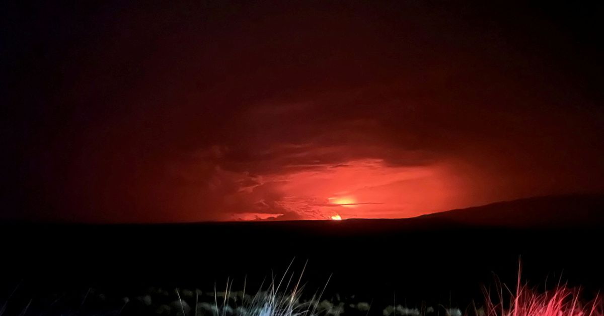 Reuters's tweet photo. Factbox: Hawaii's Mauna Loa volcano erupts https://t.co/ZORV9hd6iI https://t.co/UCejMIMxtg