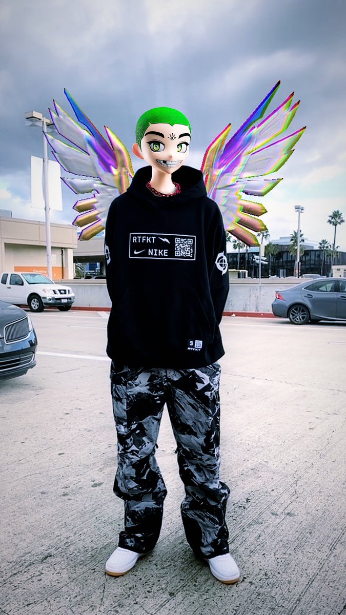 PINKDIAMONDVVS's tweet photo. CloneX#10621 in @RTFKT X @Nike AR Hoodie #RTFKT #RTFKTChallenge https://t.co/6RuQnZCqpY
