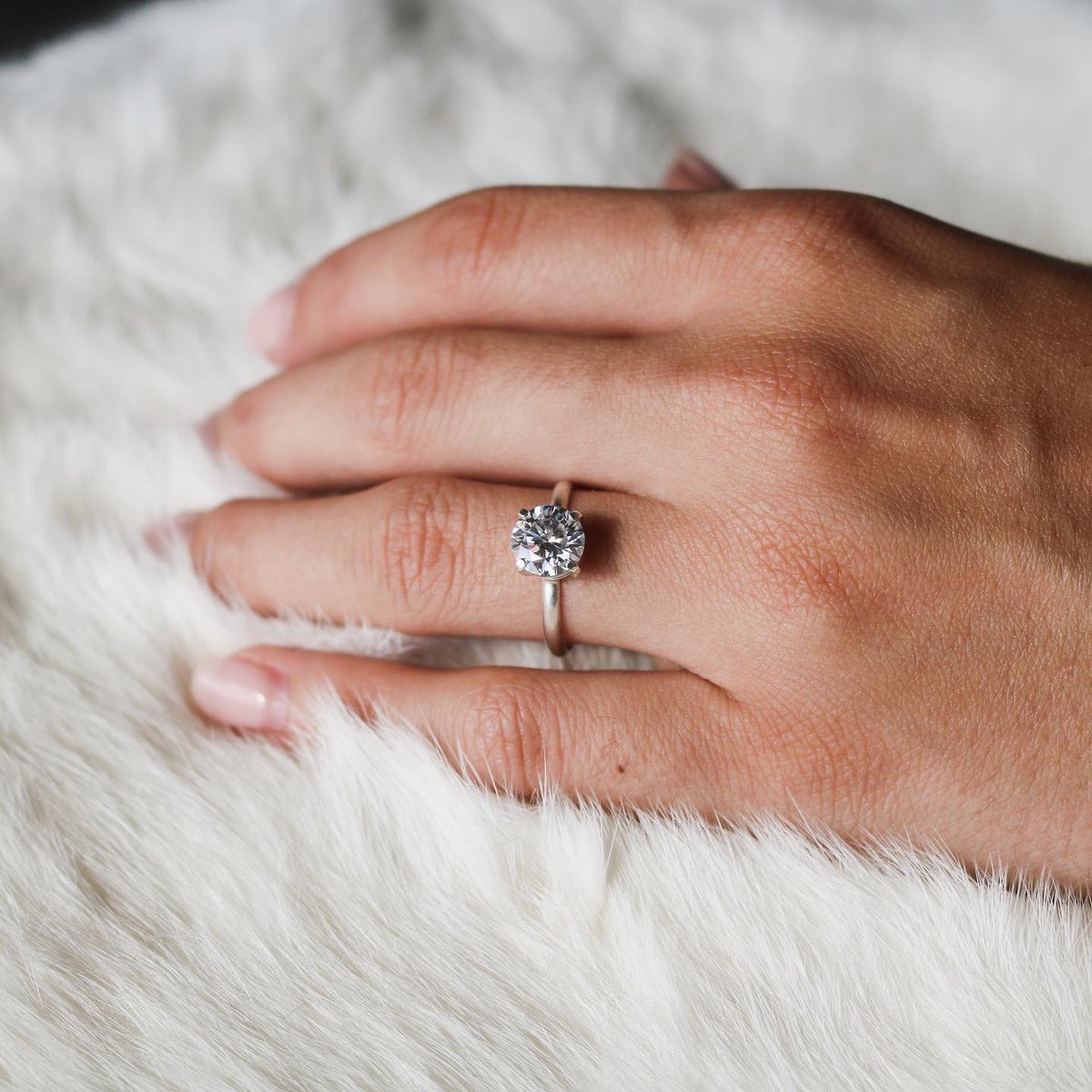 prairieskyjc's tweet photo. Tis the season 💍✨🌾

https://t.co/E5tMq07MgL https://t.co/oRKiOdi8UL