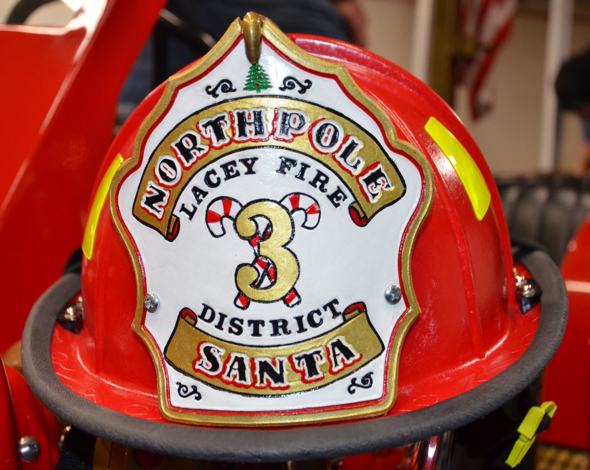LaceyFireDist3's tweet photo. Catch the #SantaMobile beginning Monday, December 5th at the @CityofLacey Lighted Parade and Tree Lighting event! Neighborhood rounds begin on December 6th. Check out this year's schedule here: https://t.co/corsBASuwA We hope to see you! https://t.co/BJB9Vu5eID