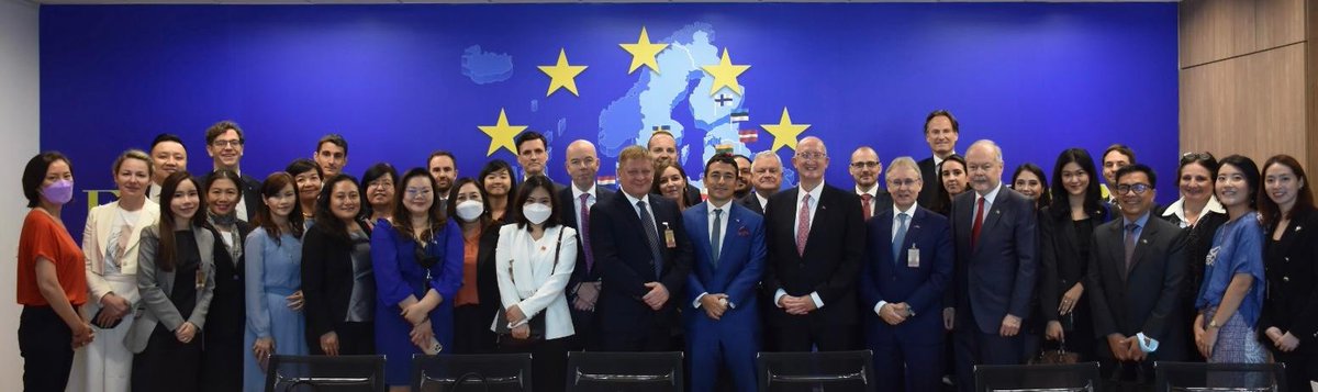 DavidDalyEU's tweet photo. Great trade talks with #EABC & #EUABC European-Thai Business & European-ASEAN Business Council including with H.E. PM Prayut Chan-o-Cha where ASEAN-EU Summit, FDI, FTA, BCG, technology transfer ... discussed. EU-Thai trade €35bn p.a. + EU FDI stock in 🇹🇭 €30bn = Thai jobs. https://t.co/SIPJ3QWuec