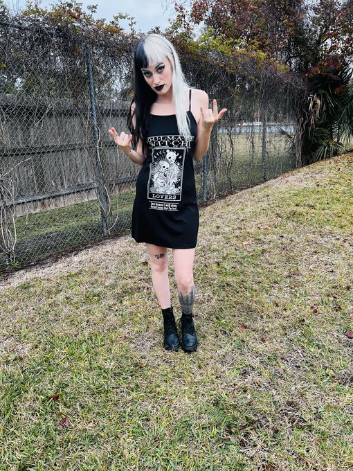 Faerie gothic ballerina princess of death 🧚🏻 #goth #gothgirl #grunge #alt #altgirls #alternative #alternativegirl<a href="/tag/goth"class="tags">#goth</a><a href="/tag/linkinbio"class="tags"><span>#linkinbio</span></a><a href="/tag/babe"class="tags"><span>#babe</span></a><a href="/tag/alt"class="tags"><span>#alt</span></a><a href="/tag/alternative"class="tags"><span>#alternative</span></a><a href="/tag/altgirls"class="tags"><span>#altgirls</span></a><a href="/tag/grunge"class="tags"><span>#grunge</span></a>