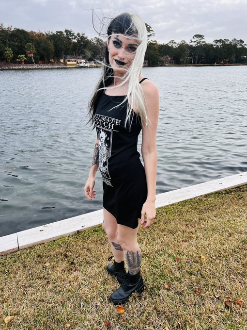 Faerie gothic ballerina princess of death 🧚🏻 #goth #gothgirl #grunge #alt #altgirls #alternative #alternativegirl<a href="/tag/goth"class="tags">#goth</a><a href="/tag/linkinbio"class="tags"><span>#linkinbio</span></a><a href="/tag/babe"class="tags"><span>#babe</span></a><a href="/tag/alt"class="tags"><span>#alt</span></a><a href="/tag/alternative"class="tags"><span>#alternative</span></a><a href="/tag/altgirls"class="tags"><span>#altgirls</span></a><a href="/tag/grunge"class="tags"><span>#grunge</span></a>