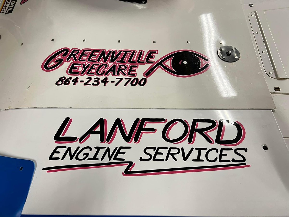 JackCofer94's tweet photo. A hand-painted wrap. 😍

Woodruff, SC’s Colt Smith will be entering his No. “Colt .45” Excel Racing Chassis in the @GatewayDirt Nationals this year and the car features a throwback technique where the numbers and many of the sponsors are painted by hand! https://t.co/8ofHIplGiv