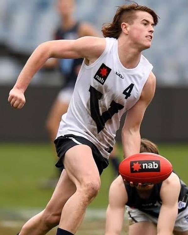 cgfc1920's tweet photo. Huge congratulations to class of 2022 CGS students Max Gruzewski and Jaxon Binns who were both selected in tonight’s 2022 NAB AFL Draft.

Congrats Max &amp; Jaxon, go well! 👏👏

#yourfields https://t.co/zzlgsJulwb