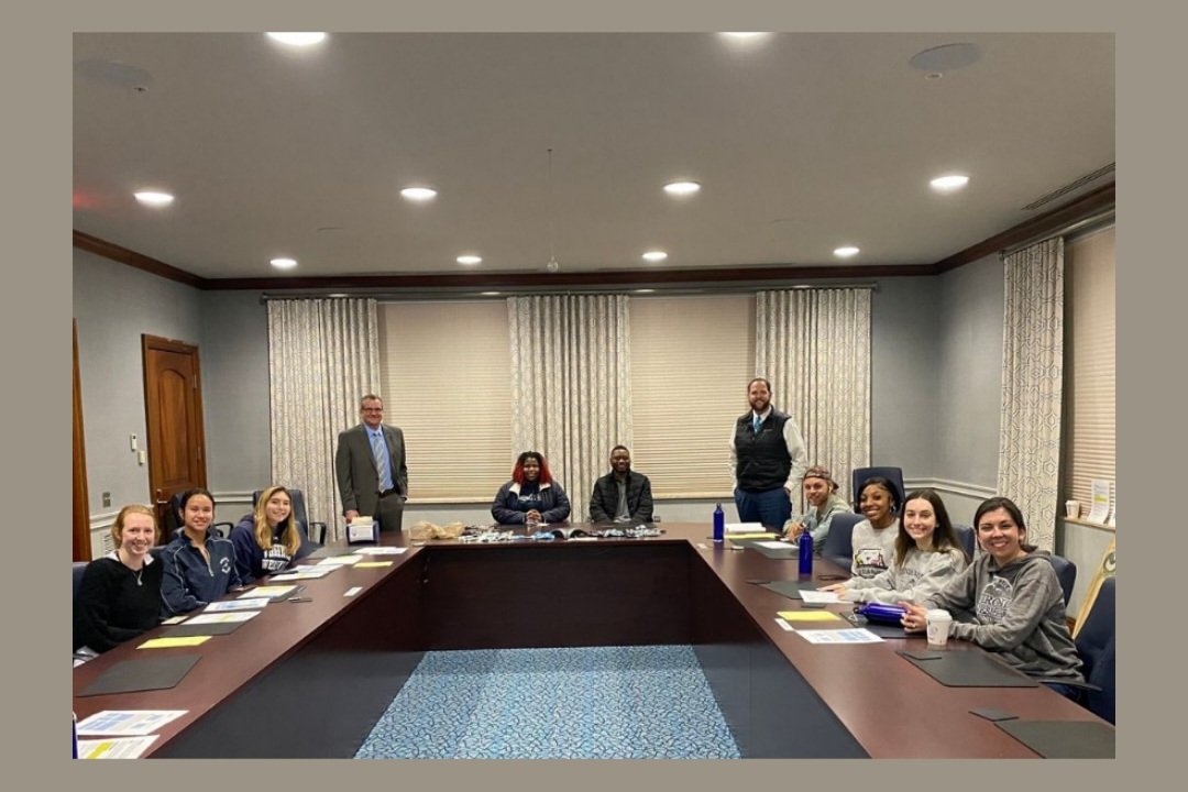 battenstuengage's tweet photo. And thank you to our fearless callers today! If you got an entertaining voicemail today, let us know via https://t.co/JsZ5R7F1uH  😉 https://t.co/ZnTbPyacMZ