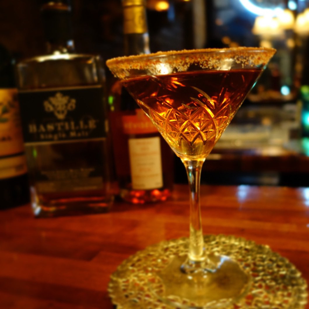 EXMF96's tweet photo. 1789 (LIBERTÉ) cocktail made with
bastille whisky, bonal, lillet blanc and chili-salt. Full of rebellious flavors for a cold autumn night.
#whiskies #whisky #bonal #lillet #chillisalt #whiskey #whiskeylover #excusemyfrench #livethefantasy #speakeasy #littlegem #soelegant #trendy https://t.co/aXMj0mPI5s