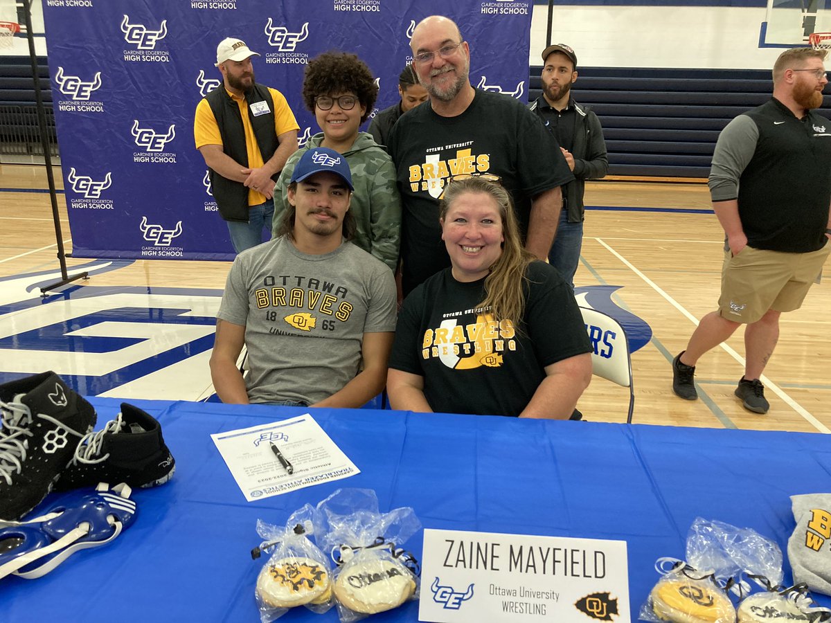 GEwrestling's tweet photo. Today was a great day. Two future Braves and a future Viking. Congratulations Shelby. Zaine and Zo. We are proud of you! @OuBravesMwr_Wwr @GVU_wwrestling https://t.co/LGSbzwivOF