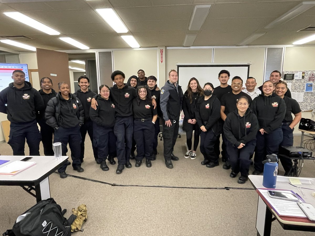 CityEmt's tweet photo. Thank you to everyone that participated on our Career Day! We appreciate you coming to speak to our students and educate them on the career opportunities. #LEMSA #eagleambulance #royalambulance #firefoundry #AMR #kingamericanambulance #dreamkeeper #carestarfoundation #careerday https://t.co/DB1V6ekpeB