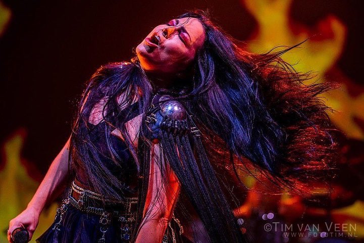 EvaWebsite's tweet photo. 🔥Live pictures from Amsterdam 🔥

📍 Ziggo Dome, Amsterdam 🇳🇱 
🔸29/11/22
📸 fototim_tim (IG)

#Evanescence #worldscollide @evanescence @AmyLeeEV @Troy__McLawhorn @Tim_McCord @WillFnHunt @EmmaAnzai https://t.co/0vQTsHZbsZ