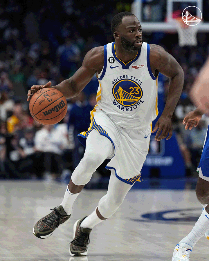 draymond green dribbles