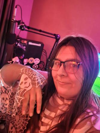 got some sick ass lights up, got this rad skeleton poncho, cool shit!  Love it! https://t.co/Ae8OML8