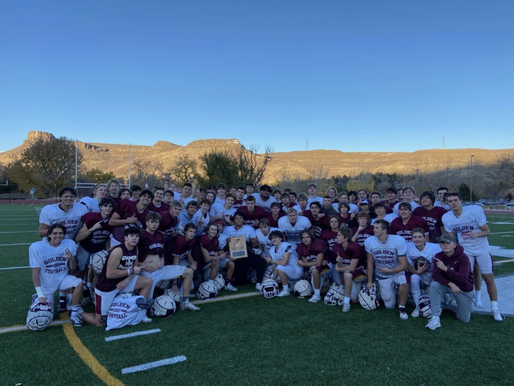 <a href="/DemonsFTBL/">Golden Demons Football</a> so proud to call myself a demon! The amount of accomplishments we have achieved is amazing. 2 Quarterfinal Appearances w/our 2 playoff WINS in 19 Yrs. Along w/being League Champs for the 1st time since ‘97. Thank you coaches, players, and fans for the support!