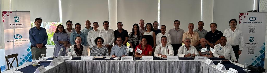 En #Guerrero el Director General, <a href="/LuisAntoRamirez/">Luis Antonio Ramirez</a>, encabezó el #ConsejoConsultivo de #Nafin y #Bancomext. Se evaluaron y definieron las acciones para seguir apoyando a las #pymes locales, fortalecer la economía regional y favorecer la #ReactivaciónEconómica.