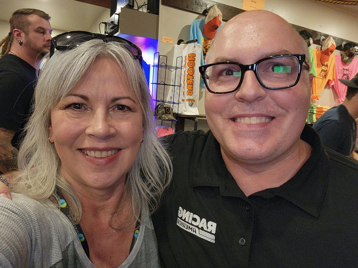 MelissaInNash's tweet photo. Hanging out at @Hooters in @VisitPensacola watching good friends w/ @RacingAmerica do their kickoff for #SnowballDerby week! https://t.co/A0nmPoyDEH