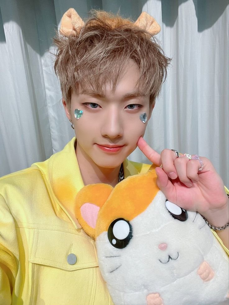 P1eceP1HCafe's tweet photo. ♡ order: hamster shaped cake + chocolate chips
♡ for: @p1wonsupremacy 
♡ from: Jiung ♡
♡ message💌: “the druggies of p1ece gc loves you <3” https://t.co/NDxMEnafQl