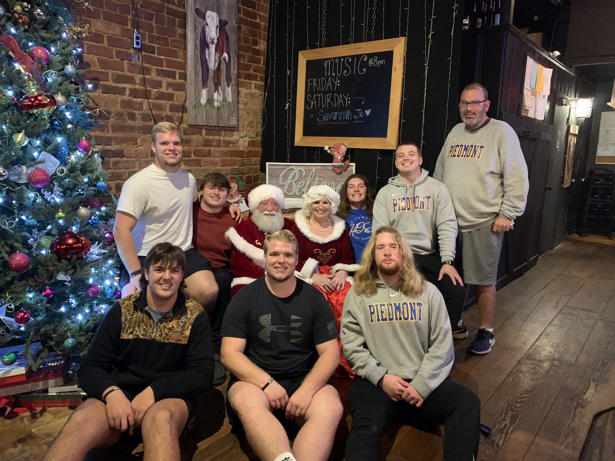 LhayesLisa's tweet photo. All we want for Christmas is our 3rd State Championship  @PCSDK12 @PiedmontHS https://t.co/6AoFDHMZdy