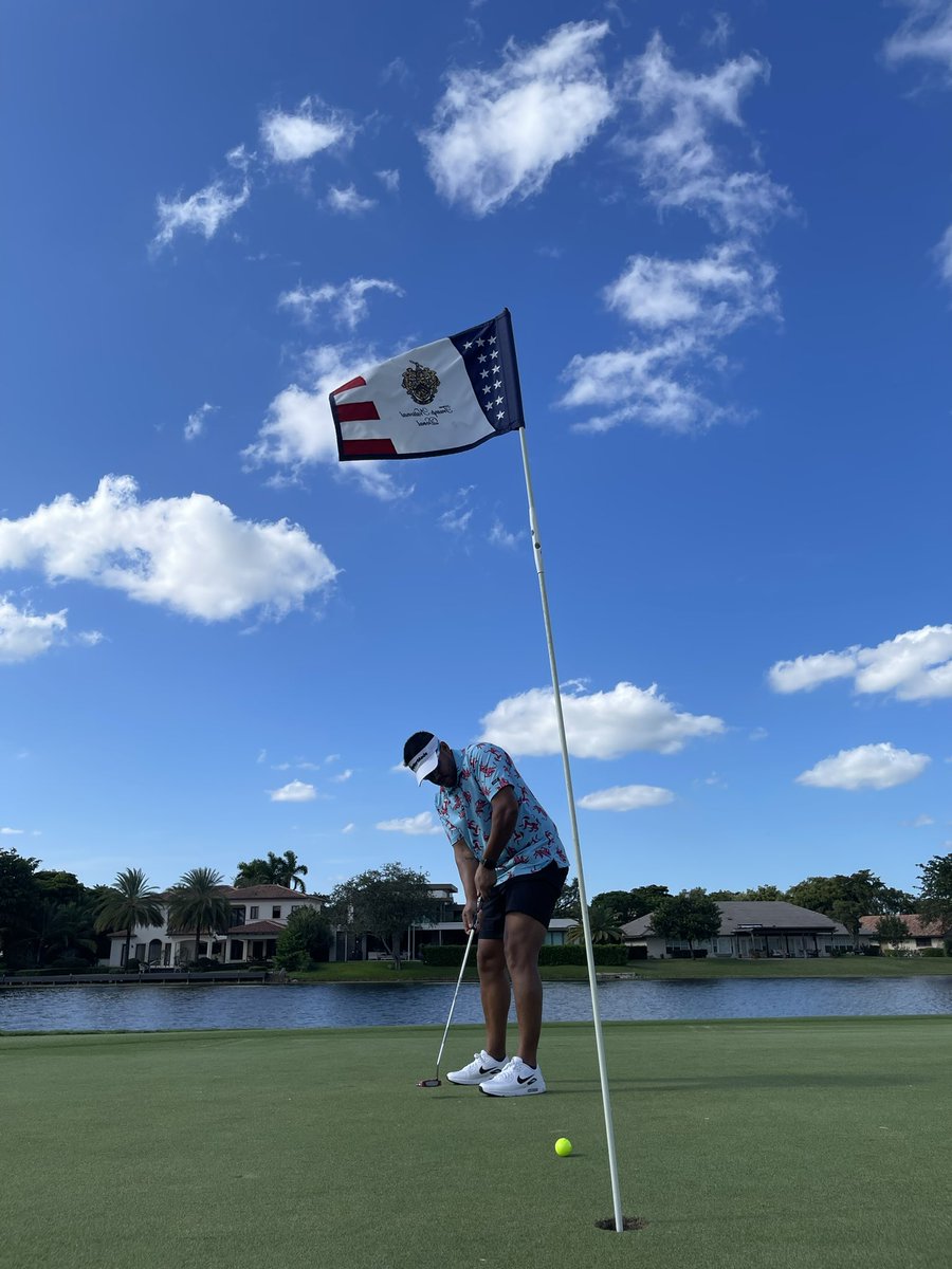 JohnnySuave's tweet photo. What a day @TrumpDoral https://t.co/dUbP8VBA6S