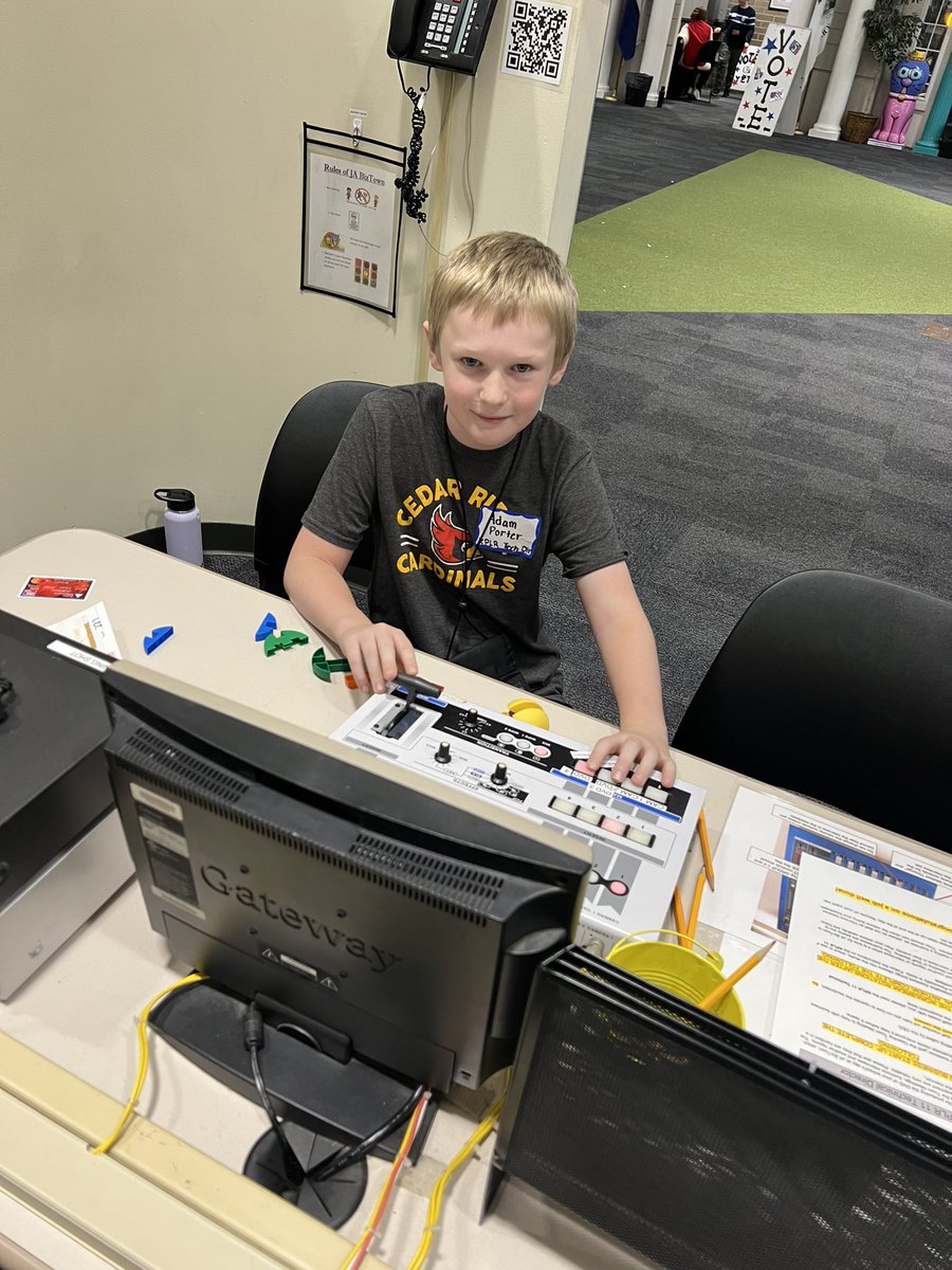 taughtbysmith's tweet photo. JA Biztown was a huge success. How could it not be?! #CREateLeaders #CPSbest https://t.co/oJOQEjdMna