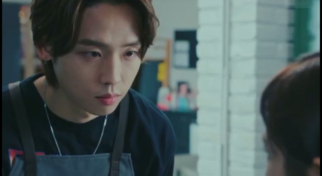 kim_gi_ri0090's tweet photo. This scene reminds me of mooyeol🤣
#김향기 #김민재 #박정우
#kimhyanggi #kimminjae #parkjungwoo #salondenabi #flyingbutterflies #조선의정신과의사풍 #poongthejoseonpsychiatrist https://t.co/s8ySRxNQq0