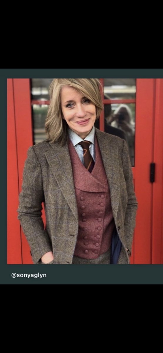 SonyaNB1's tweet photo. December is around the corner, bringing out the tweed ❤️

#tweed #walkerslater #sartoriaripense #suits https://t.co/OsdEljrWTx